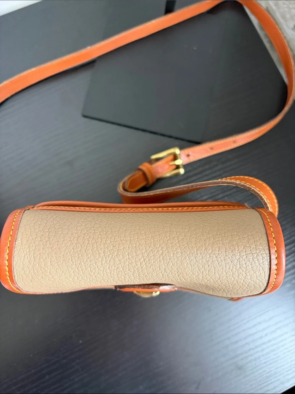 Dooney & Bourke Classic Tan Crossbody Shoulder Bag - Brown & Tan COA